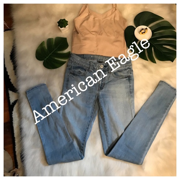 American Eagle Outfitters Denim - American Eagle jeggings skinny faded size 0 jeans!